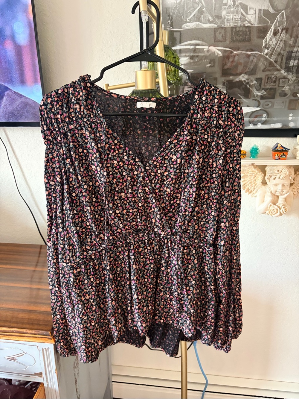 Women’s Floral Maurices Blouse size large
